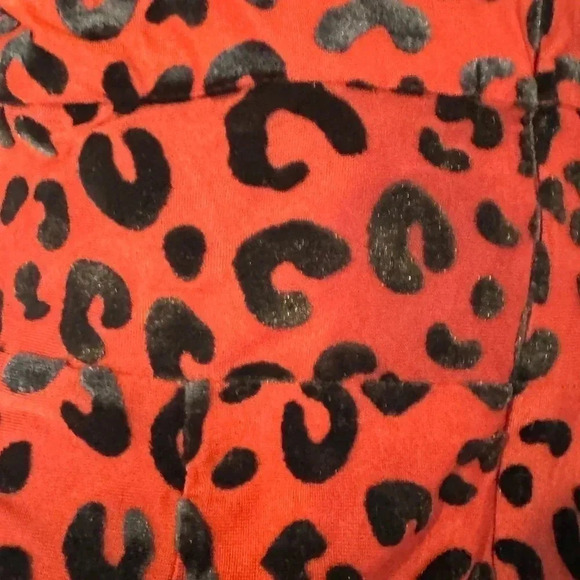 🍀 Buddy Love Velvet Cheetah Dress size x-small in burgundy NWT - Picture 7 of 8